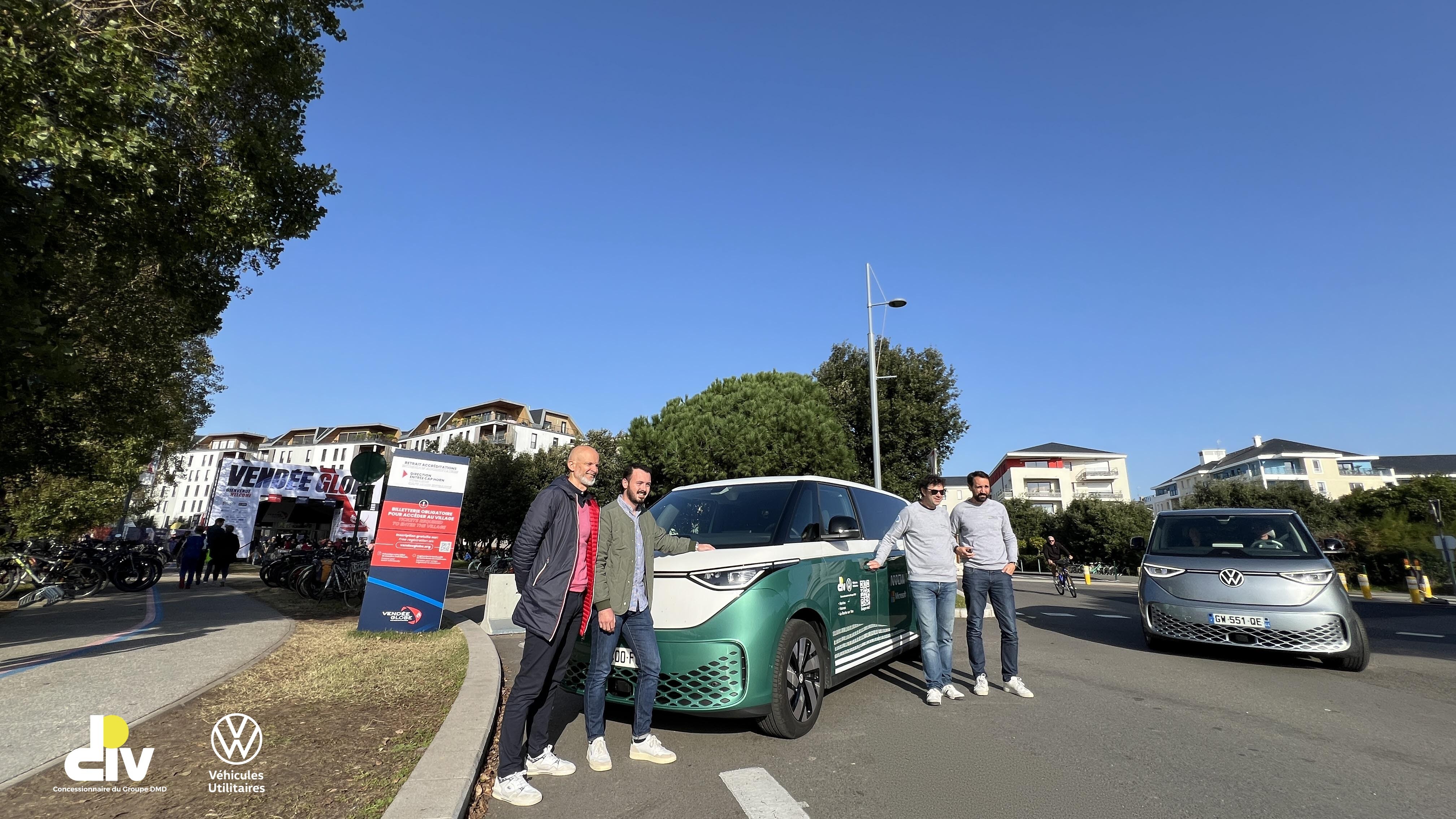 Deux Volkswagen ID Buzz au village départ du Vendée Globe